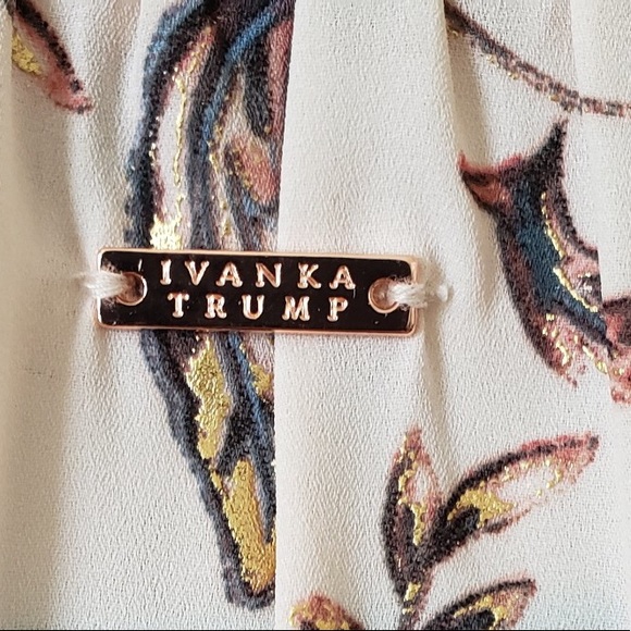 V-neck Shell - Picture 3 of 6